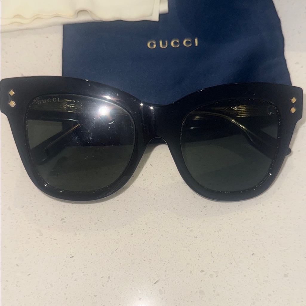 Gucci Black Cat Eye Sunglasses With Case